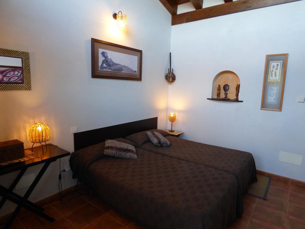 Hotel Albergue Bioclimatico Sabinares Del Arlanza Puentedura Стая снимка