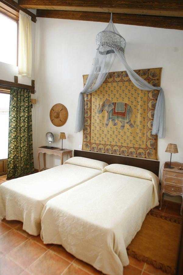 Hotel Albergue Bioclimatico Sabinares Del Arlanza Puentedura Стая снимка